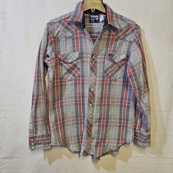 Wrangler Other - Wrangler Men's Casual Plaid Shirt - Red and Gray